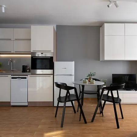 Na Ochocie Lotnisko Fv Apartment
